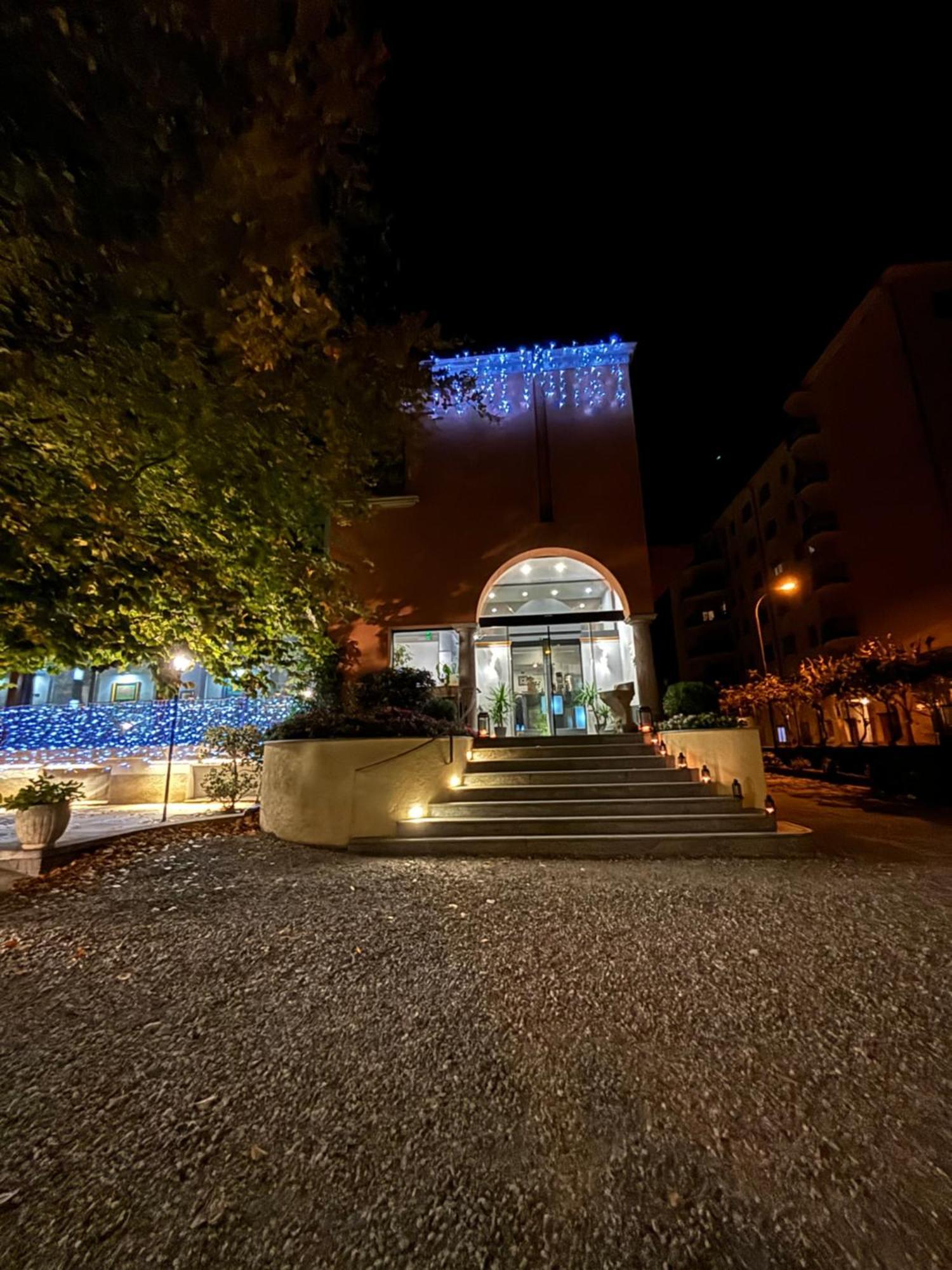 Villa Nasti Hotel Ristorante Canzo Luaran gambar