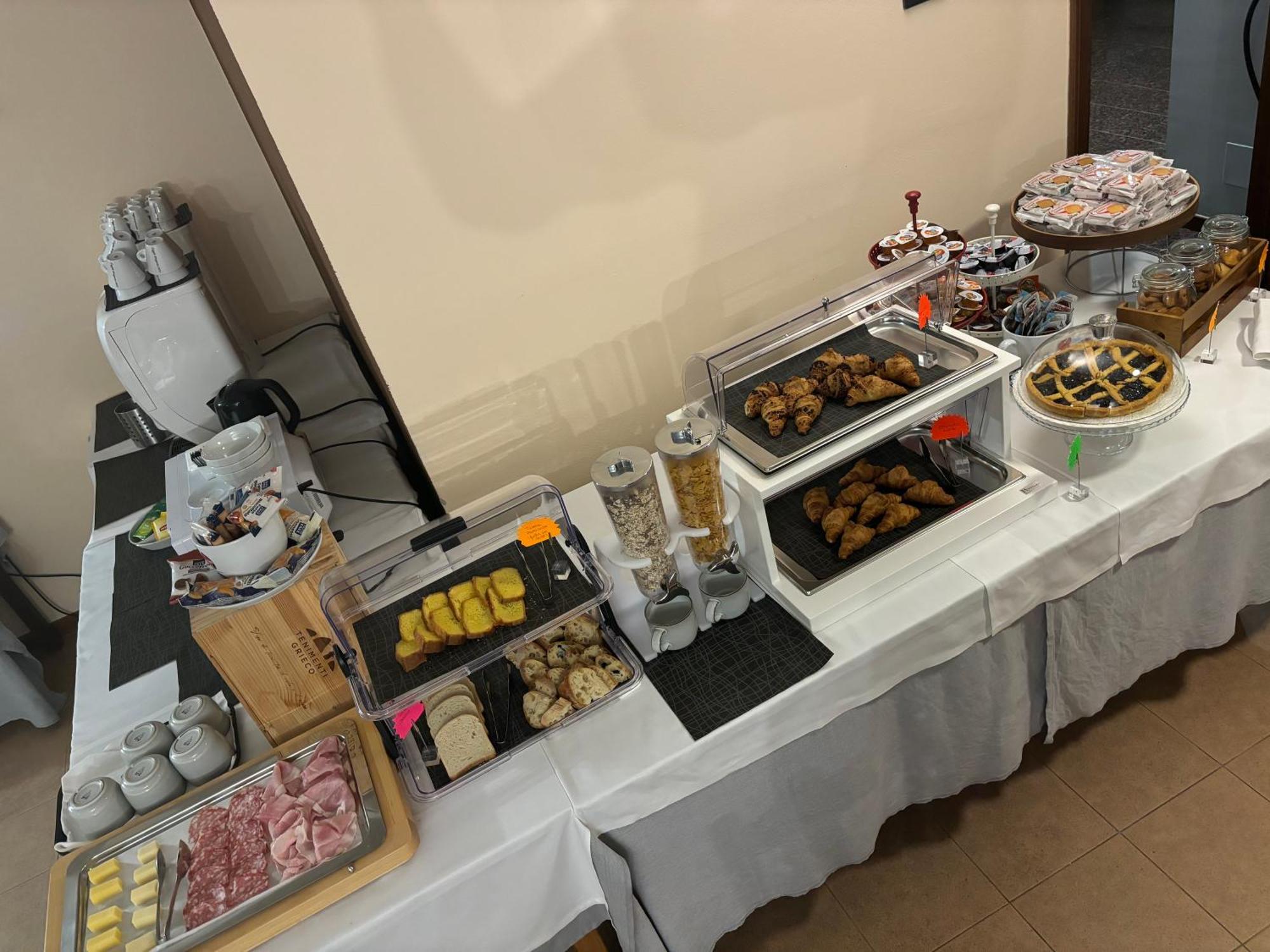 Villa Nasti Hotel Ristorante Canzo Luaran gambar