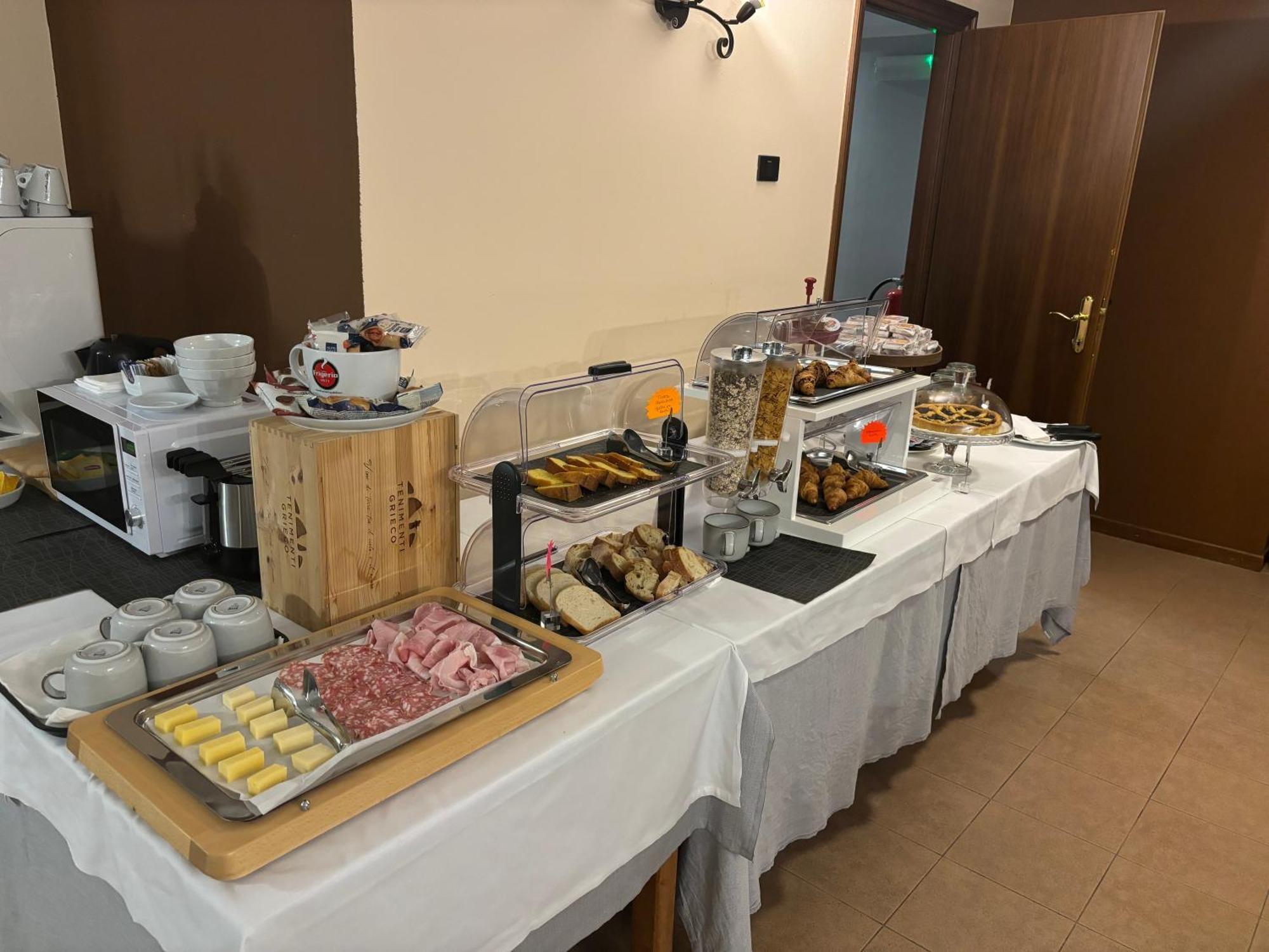 Villa Nasti Hotel Ristorante Canzo Luaran gambar