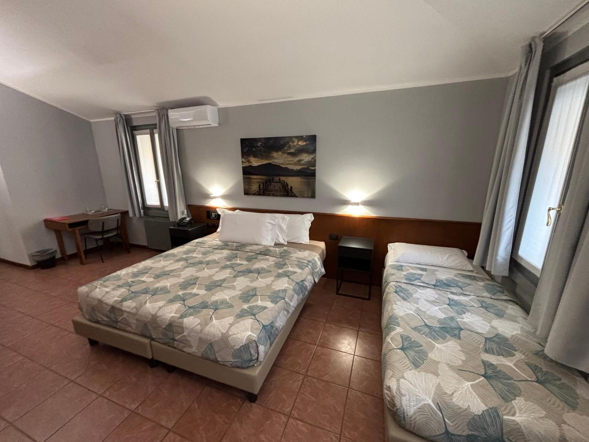 Villa Nasti Hotel Ristorante Canzo Luaran gambar