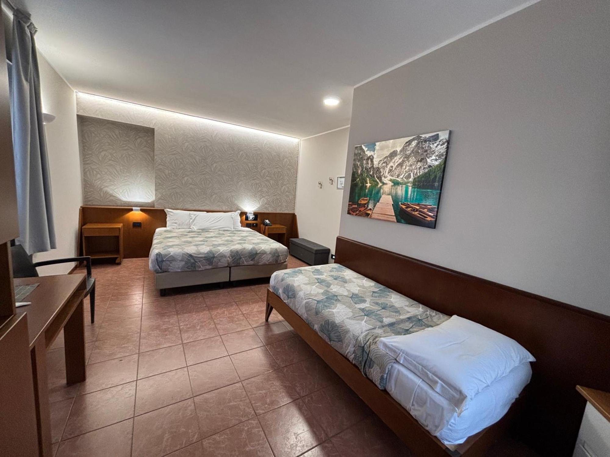 Villa Nasti Hotel Ristorante Canzo Luaran gambar